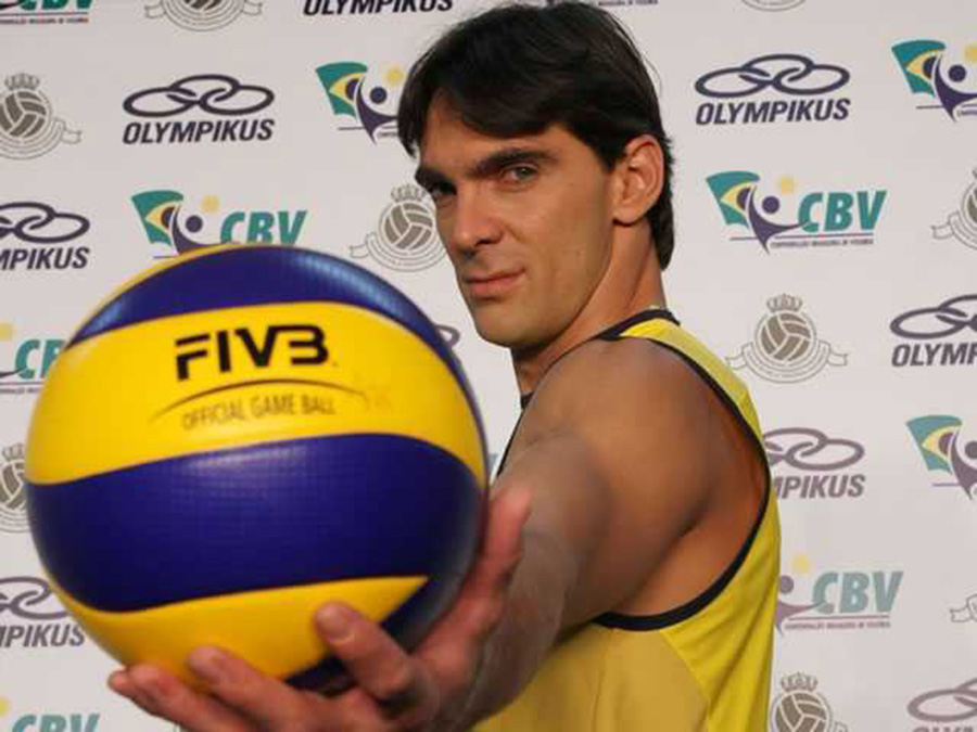 Giba é eleito o melhor jogador de vôlei do Brasil de todos os