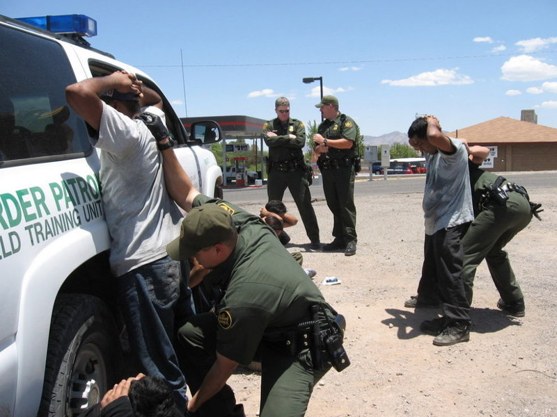 arrests1 25855073b79ecfce6f39e800d04801e52308fc1d s800 c85 Trump envia tropas à fronteira com o México durante surto de coronavírus