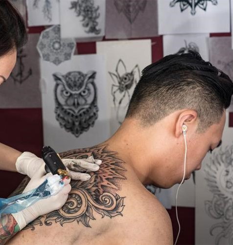 Tatuagem NJ: Estúdios de tatuagem, salões de beleza e barbearias poderão abrir na segunda (22)